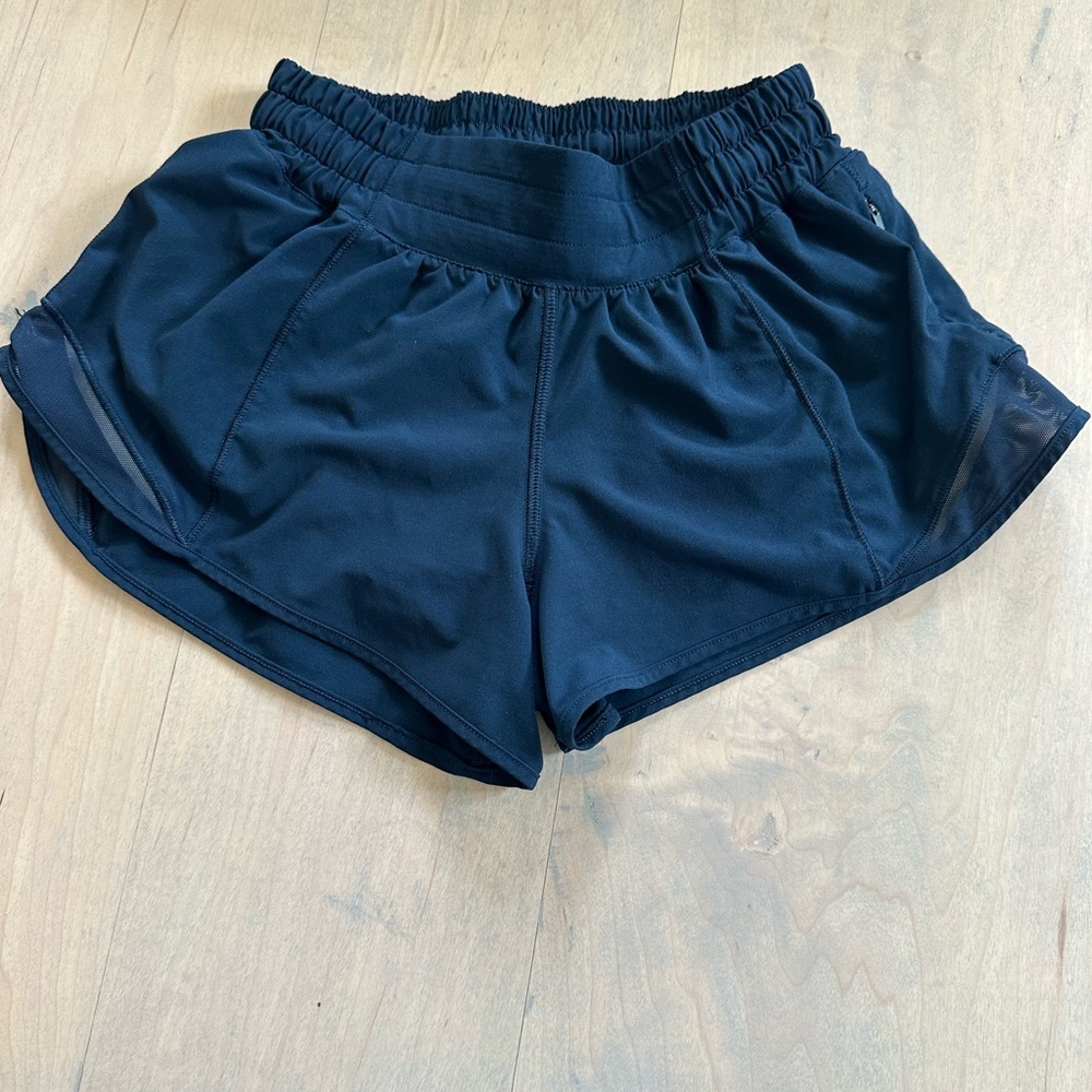 Lululemon Hotty Hot Shorts - Size 2- navy blue